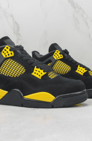 Tênis Nike Air Jordan 4 Thunder