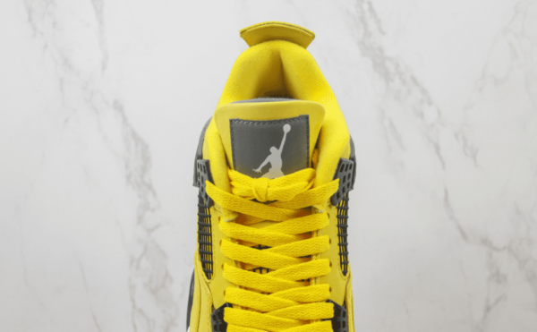 Tênis Nike Air Jordan 4 Retro Lightning - Imagem 5