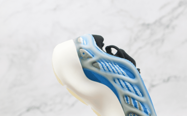 Tênis Adidas Yeezy 700 V3 "Arzareth" - Imagem 5