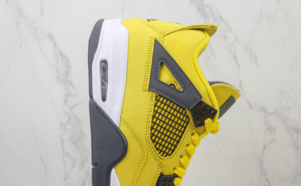 Tênis Nike Air Jordan 4 Retro Lightning - Imagem 7