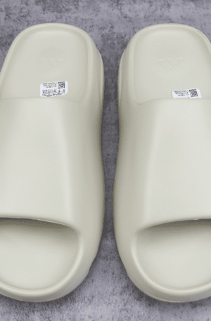 Adidas Yeezy Slide Bone