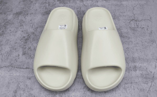 Adidas Yeezy Slide Bone