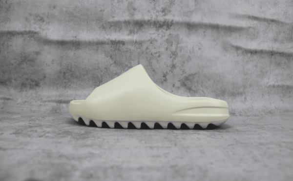 Adidas Yeezy Slide Bone - Imagem 2