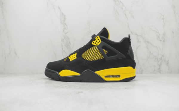 Tênis Nike Air Jordan 4 Thunder - Imagem 2