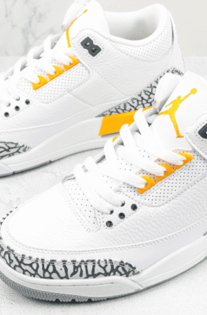 Tênis Nike Air Jordan 3 Retro Laser Orange