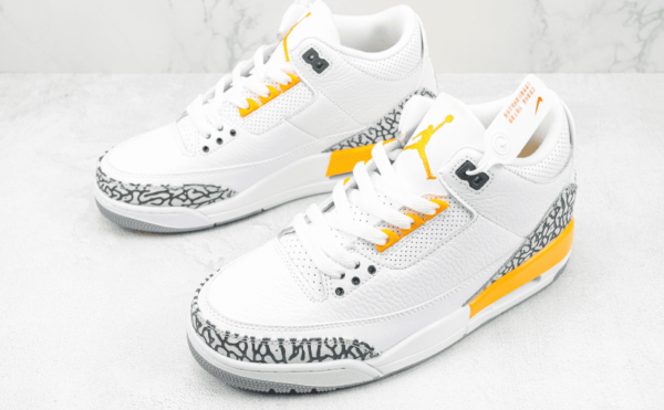 Tênis Nike Air Jordan 3 Retro Laser Orange