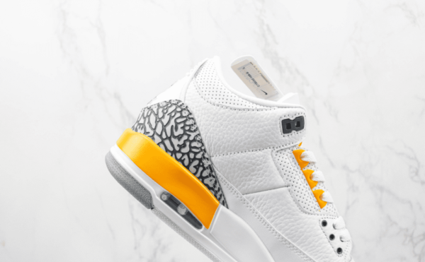 Tênis Nike Air Jordan 3 Retro Laser Orange - Imagem 4