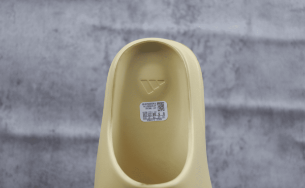 Adidas Yeezy Slide Desert Sand - Imagem 4