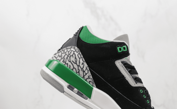 Tênis Nike Air Jordan 3 Retro 'Pine Green' - Imagem 5