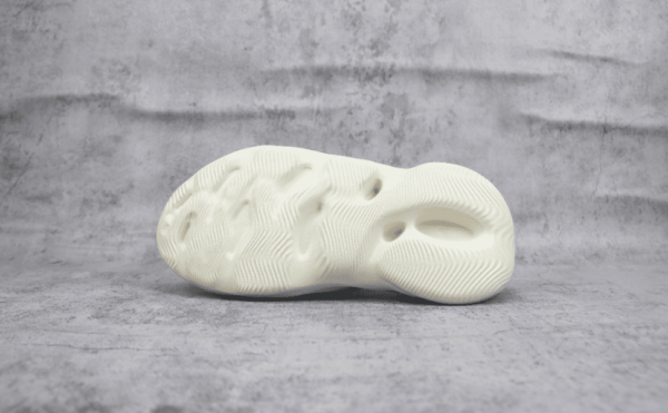 Adidas Yeezy Foam RNNR Ararat - Imagem 3