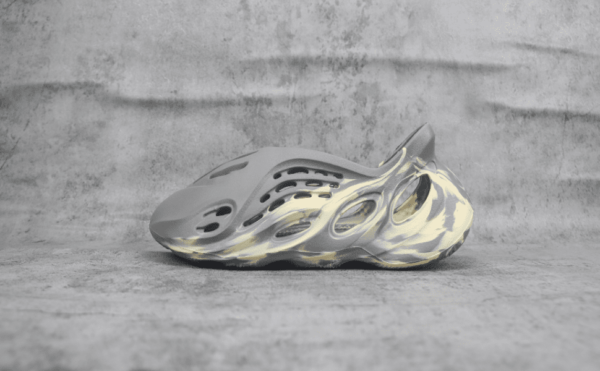 Adidas Yeezy Foam Runner Mxt Moon Gray - Imagem 2