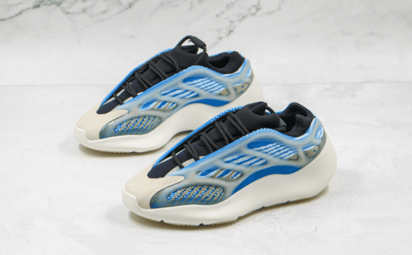 Tênis Adidas Yeezy 700 V3 "Arzareth"