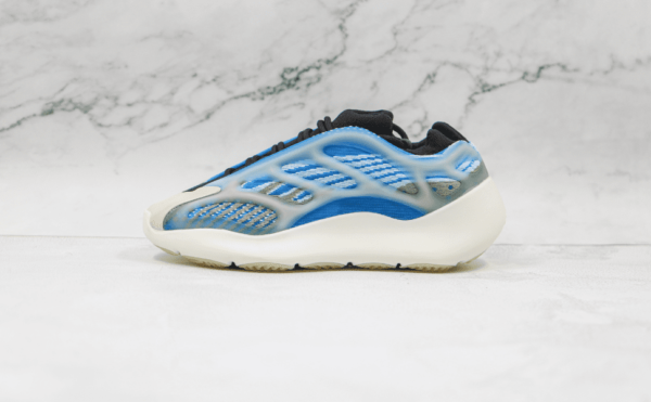 Tênis Adidas Yeezy 700 V3 "Arzareth" - Imagem 2