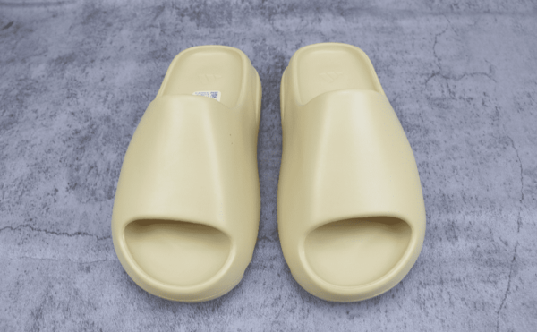 Adidas Yeezy Slide Desert Sand