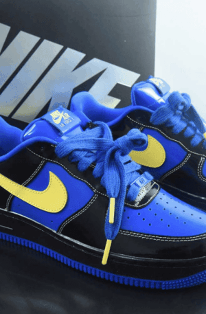 Tênis Nike Air Force 1 Low x Central Cee x Syna World "Racer Blue"
