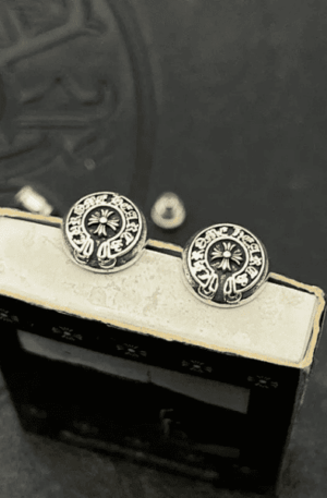 Brincos Chrome Hearts