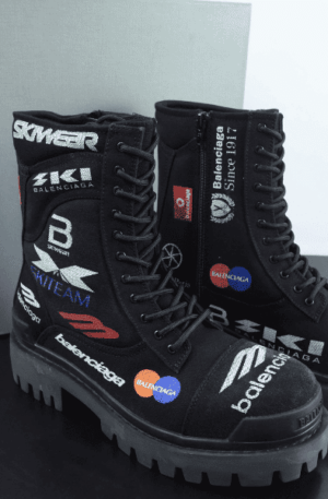 Bota Balenciaga Combat Strike (Preto)