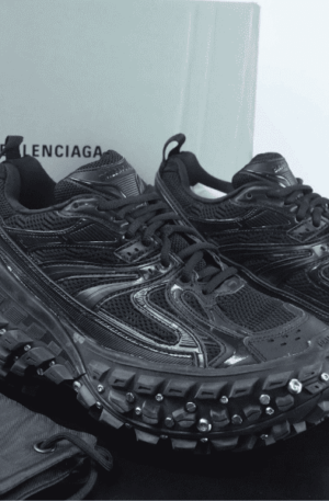 Tênis Balenciaga Defender Studded