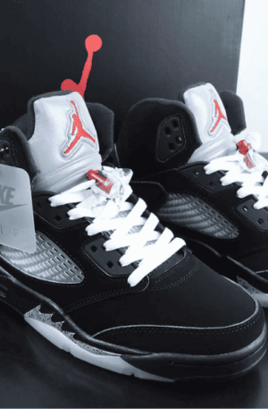 Tênis Nike Air Jordan 5 Retro OG "Black Metallic Reimagined"