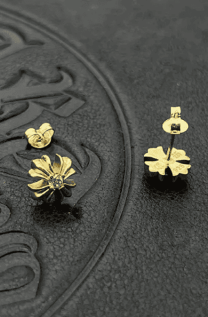 Brincos Chrome Hearts