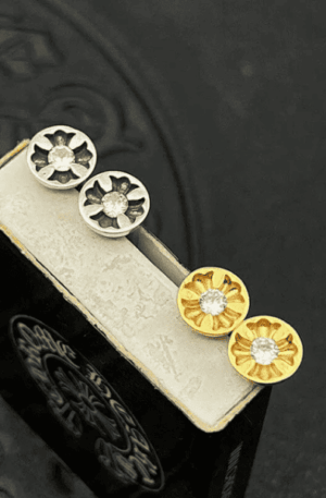 Brincos Chrome Hearts