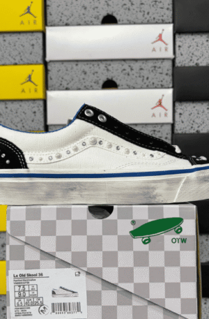 Tênis Vans OTW Old Skool Reissue 36 X Satoshi Nakamoto (Branco)