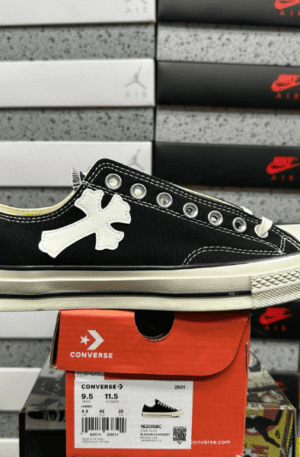 Tênis Chrome Hearts × Converse Chuck 70 Low