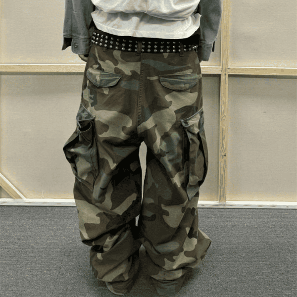 Calça Cargo Vintage Com Estampa Camuflada - Imagem 6